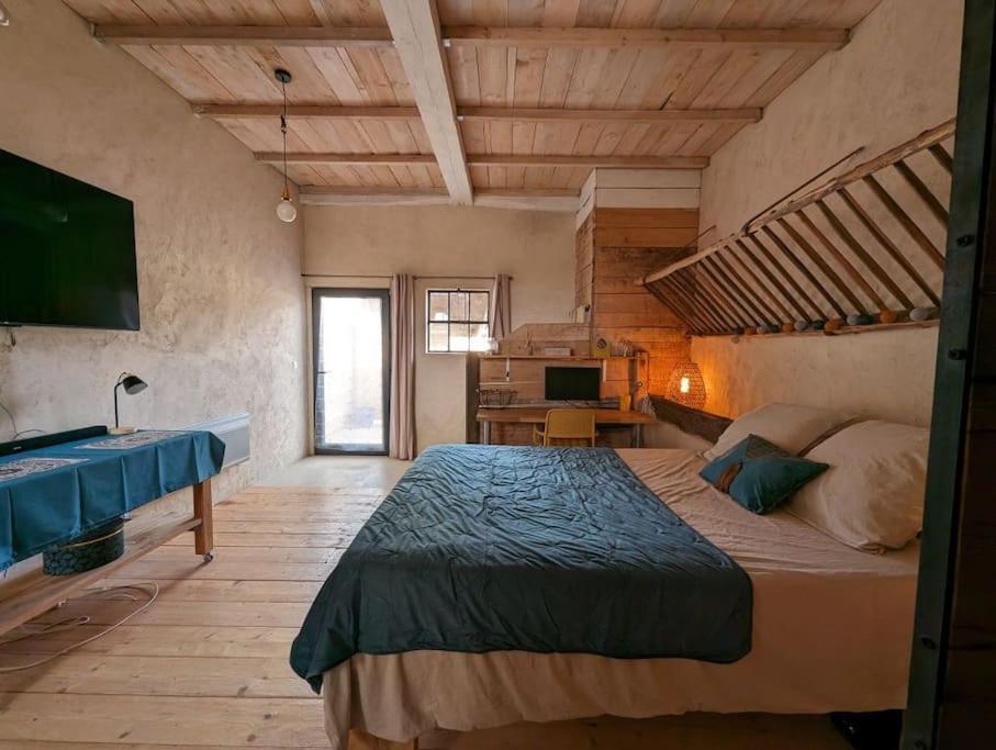 Logement - Studio Independant A Pérouges Extérieur photo