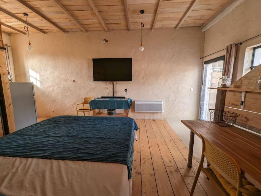 Logement - Studio Independant A Pérouges Extérieur photo